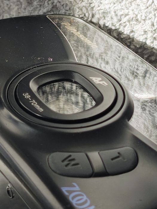 Aparat analogowy kompakt Panasonic na kliszę film