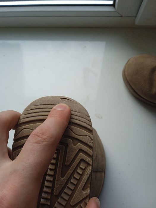 Продам зимові жіночі Уггі ( Uggi)