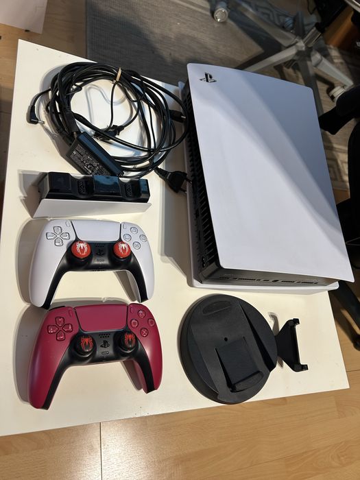 Sony PlayStation 5 (PS5) Fat | 2 Pady | Ładowarka | Dysk SSD KC3000 1TB