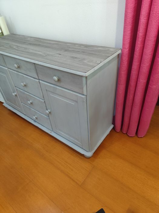 Vendo móvel disponível para Abrir