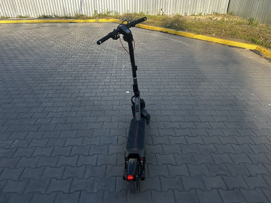 Продам самокат ninebot max G3