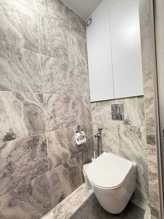 Апартаменти з балконом в центрі до 6 осіб на пр. Свободи