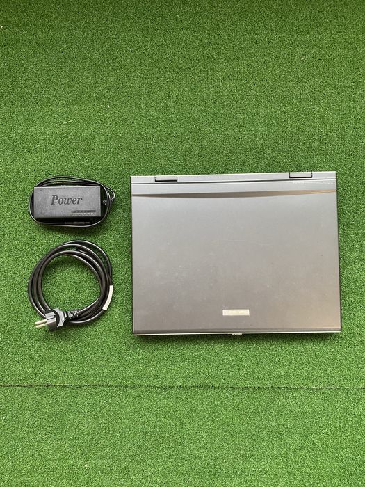 Portátil Asus M6000