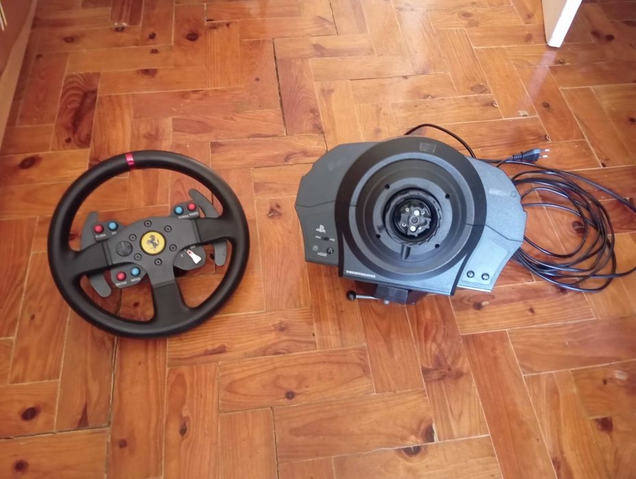 Volante trustmaster t300 GTE ferrari edition