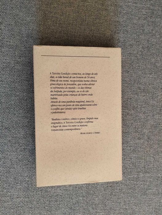 Livro "A terceira condição" de Amos Oz