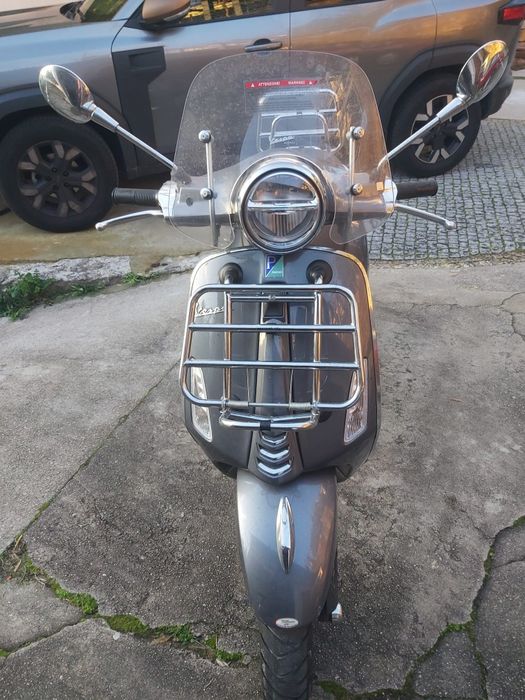 Vespa Primavera Touring