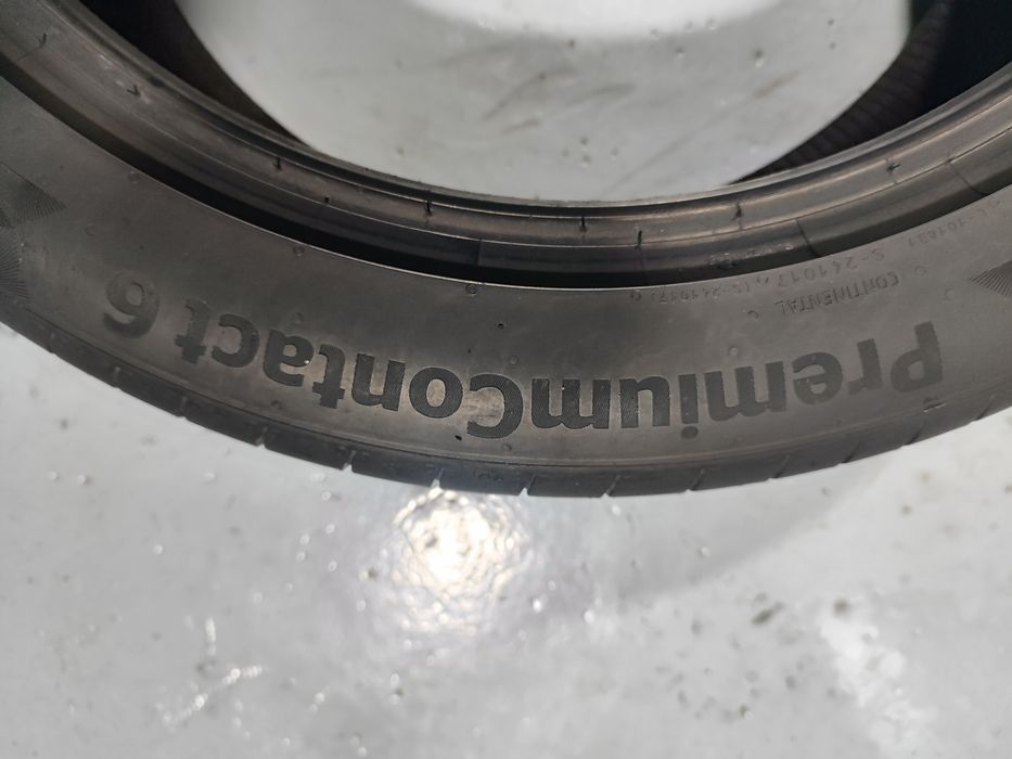 2 pneus semi novos 235-45R18 Continental - Oferta dos Portes
