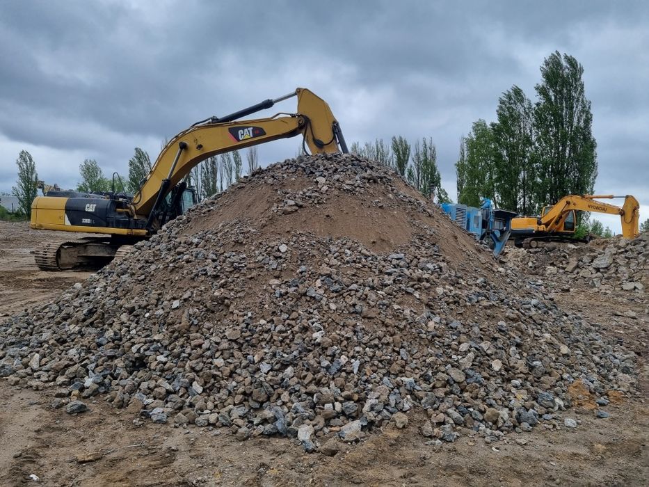 Демонтаж любых сооружений и зданий ,копаем котлован,аренда спецтехники