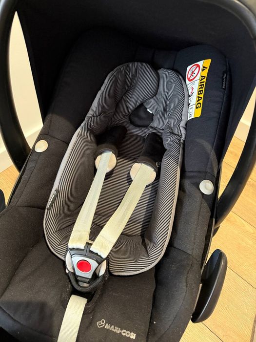 Fotelik samochodowy Maxi-Cosi Pebble Plus (0-13 kg) z bazą 2wayFix