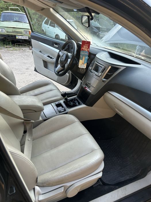 Subaru Outback 2012