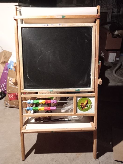 Tablica do pisania kreda , mazakami i na papierze