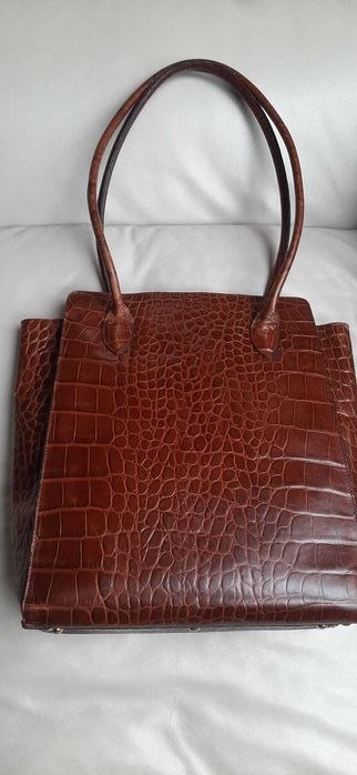 Skórzana torba w kolorze brązu na ramię