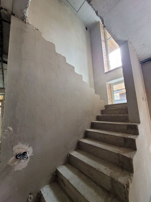 Люксовий будинок в оточені соснового лісу, Білогородка