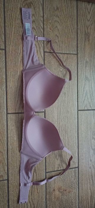 Liliowy elegancki biustonosz Essentials r. 85 B