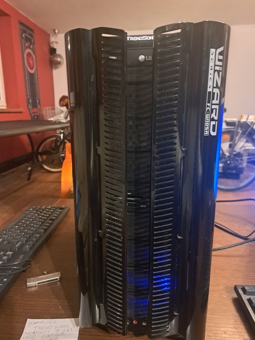 Komputer Win7x64,  200GB+2GB Intel Core 2 QUAD 4x2.4 GHz