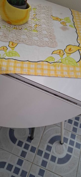 Mesa cozinha branca