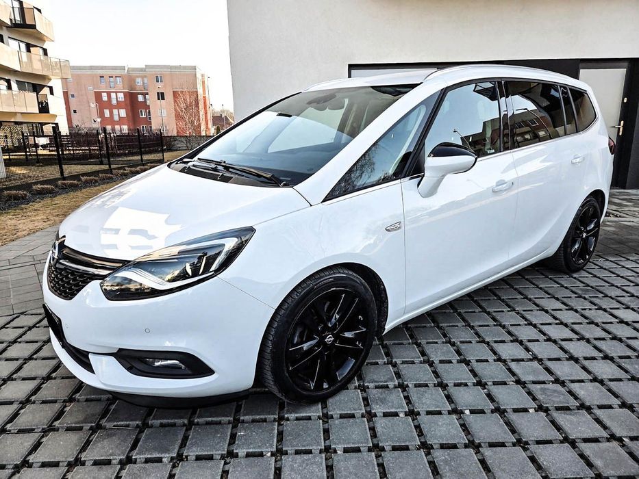 Opel Zafira ŚLICZNA+LIFT+fullLED+7osób+Nawi+Alu17+kamera+SKÓRA+podg.fotel+kierowni