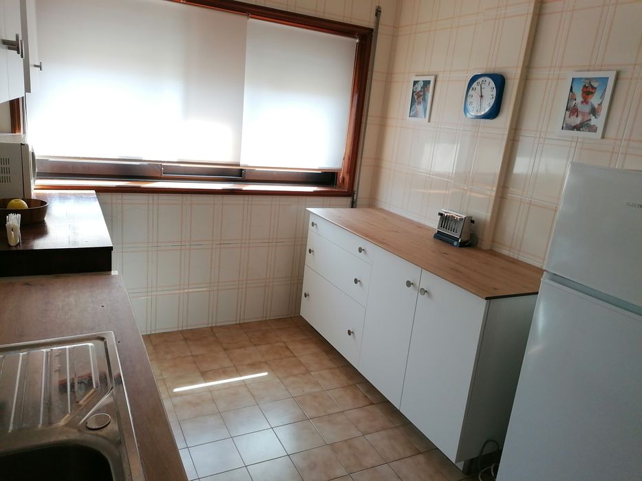Vende-se T1 na praia da Barra