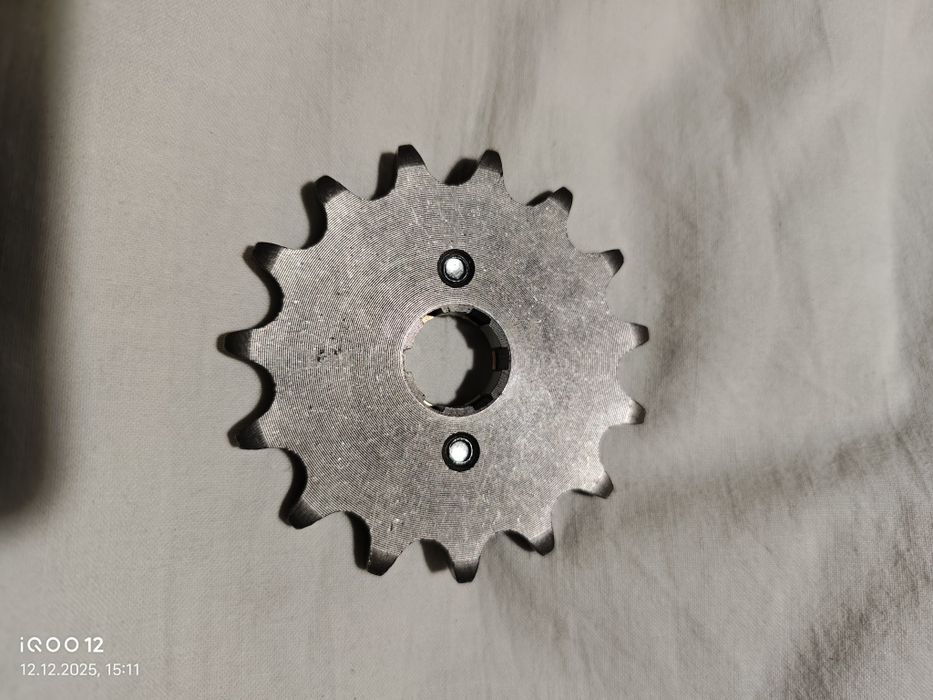 Звезда ведущая 520 -15 T.   Внутри 17,2 мм на 20,2мм