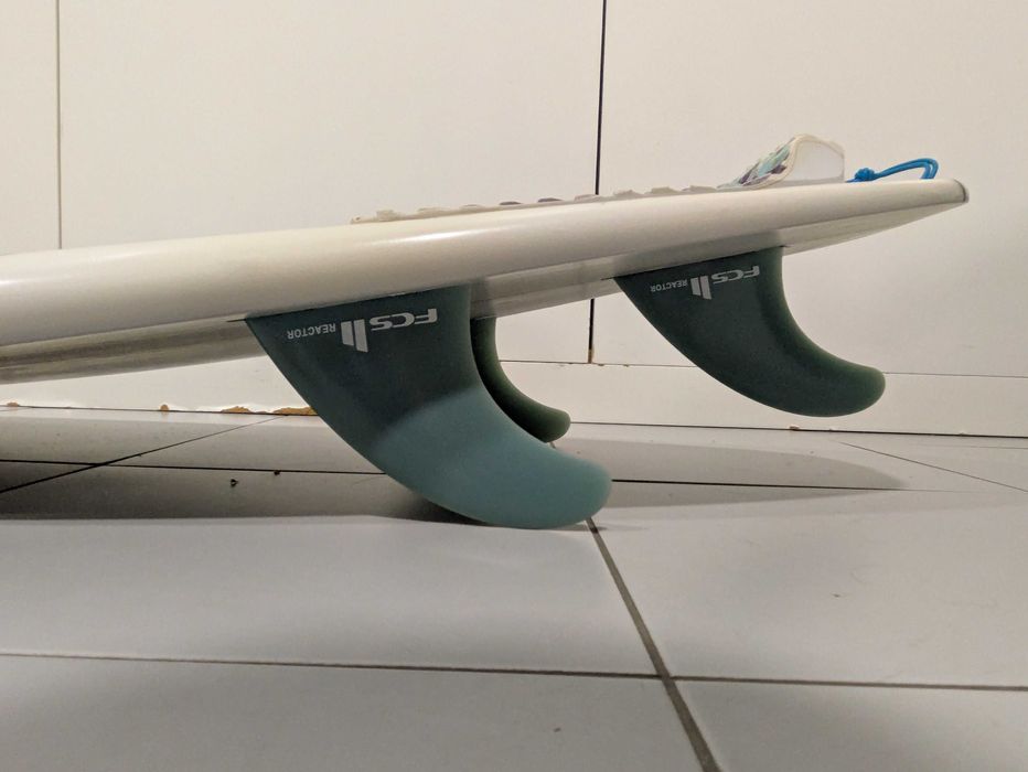 Prancha de surf marca MAR