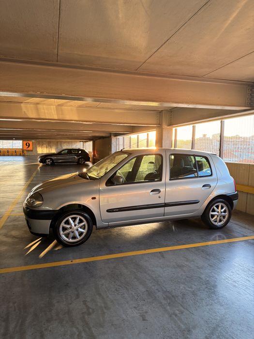 Renault Clio II 1.2 RXE – Gasolina | Ano 2000
