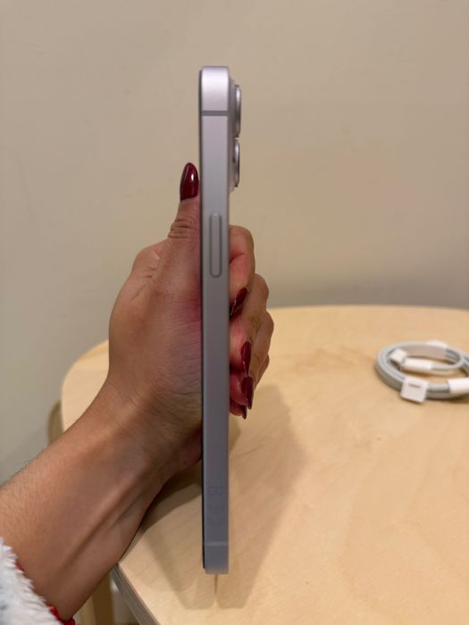 iPhone 14 Plus Lilás