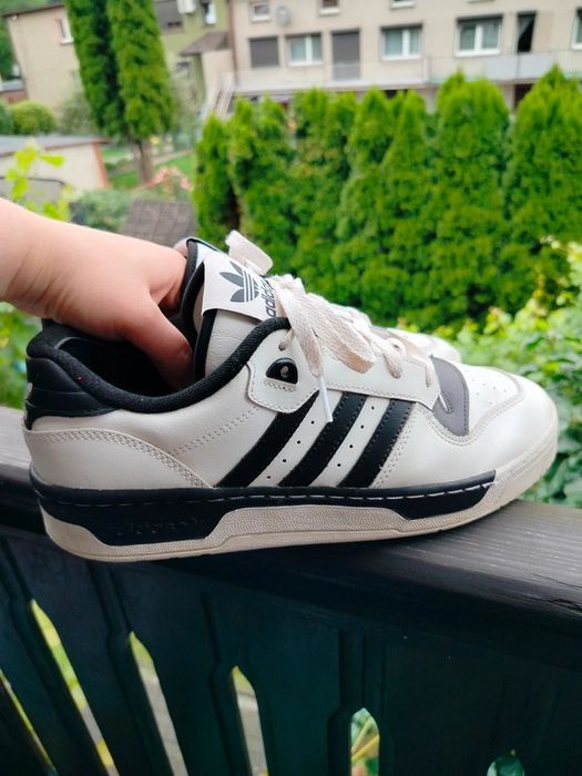 Buty Adidas Rivalry Low 44