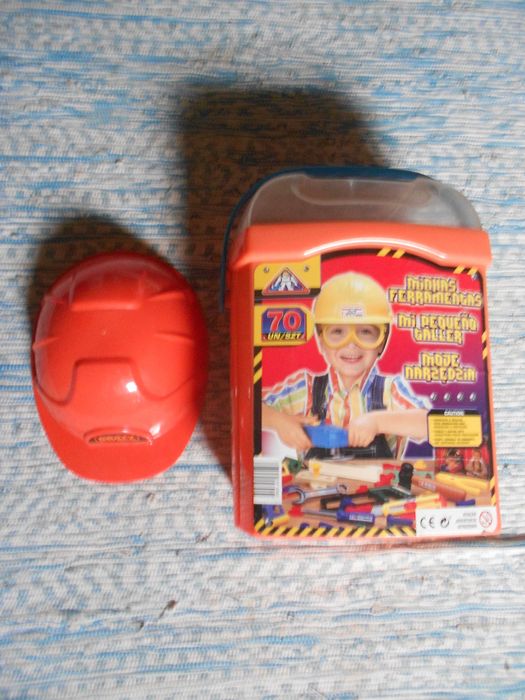 Mega garagem e mala de ferramentas