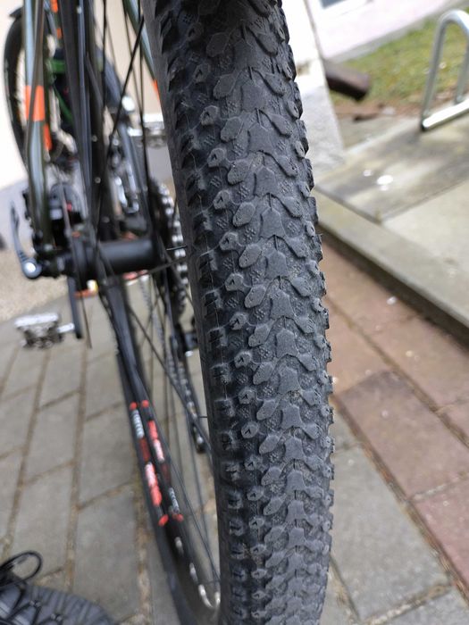 Fuji Jari 2.3 rozmiar L