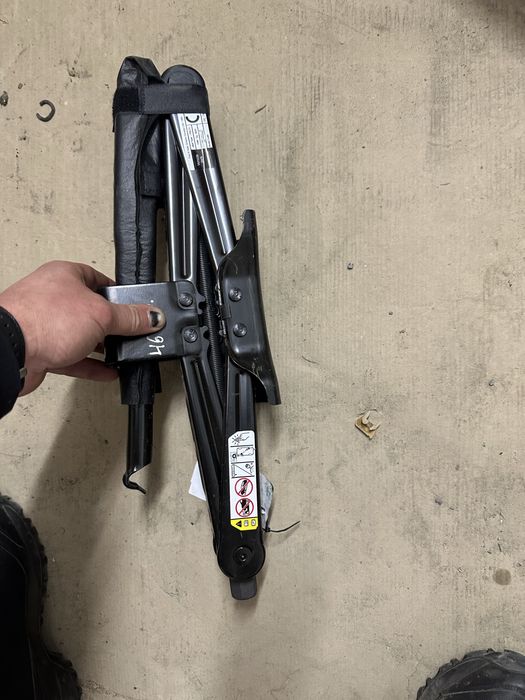 Домкрат jeep grand cherokee WL,dodge durango 2020+