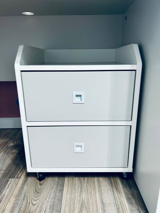 Biuro z kontenerem Konsimo Mirum