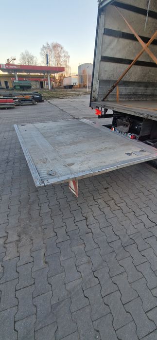 Renault Midlum skrzynia  plandeka winda