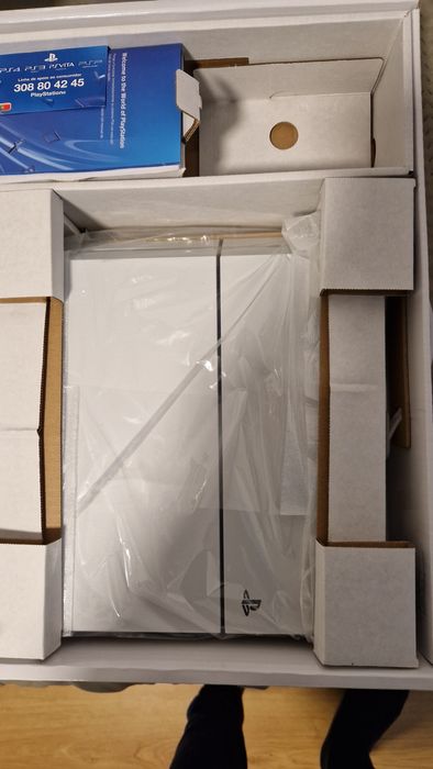 Playstation 4 branca garantia