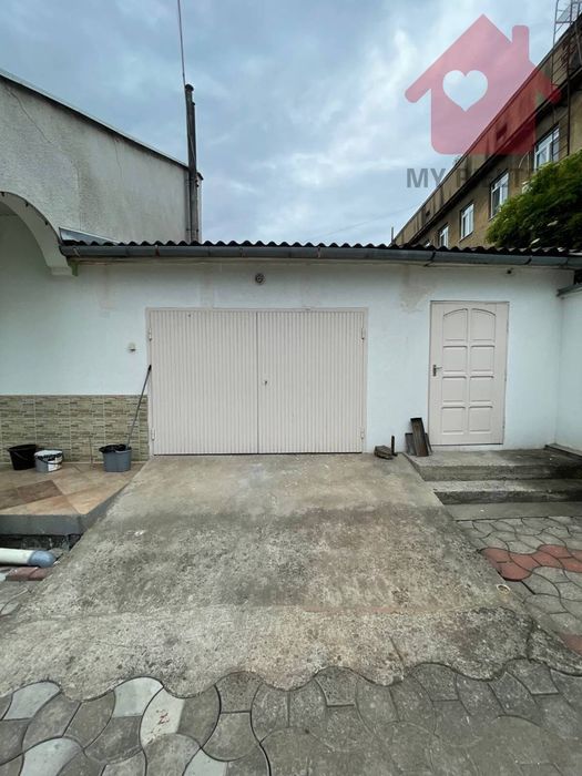 Продаж будинку в центрі міста!