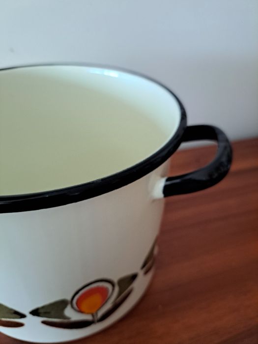 Panela em esmalte Vintage