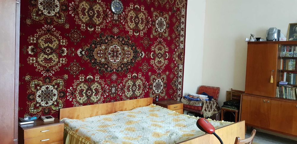 Частина будинку в центрі міста