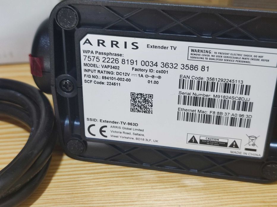 Repetidor Wi-Fi Extender Rede Pode utilizá-lo com adaptadores de Powerline para ter uma ligação Wi-Fi.