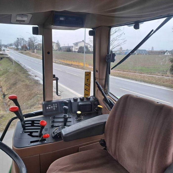 Ciągnik John Deere 6900. przedni TUZ, 7904 h. 140 KM