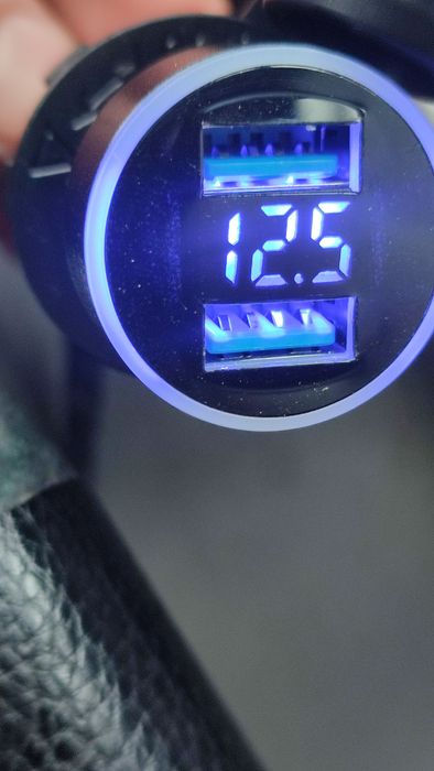 Carregador de smartphone para carro