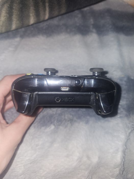 Kontroler / Pad Xbox One czarny (Model 1537)