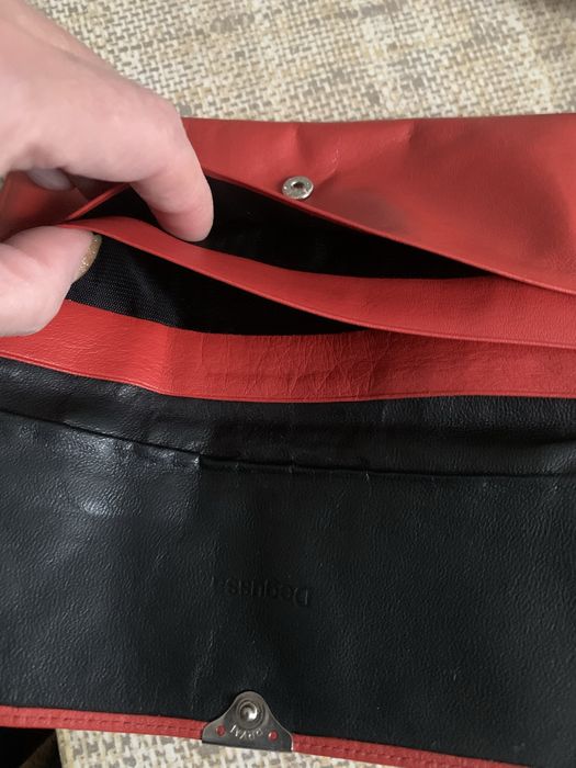 Czerwona portmonetka damska