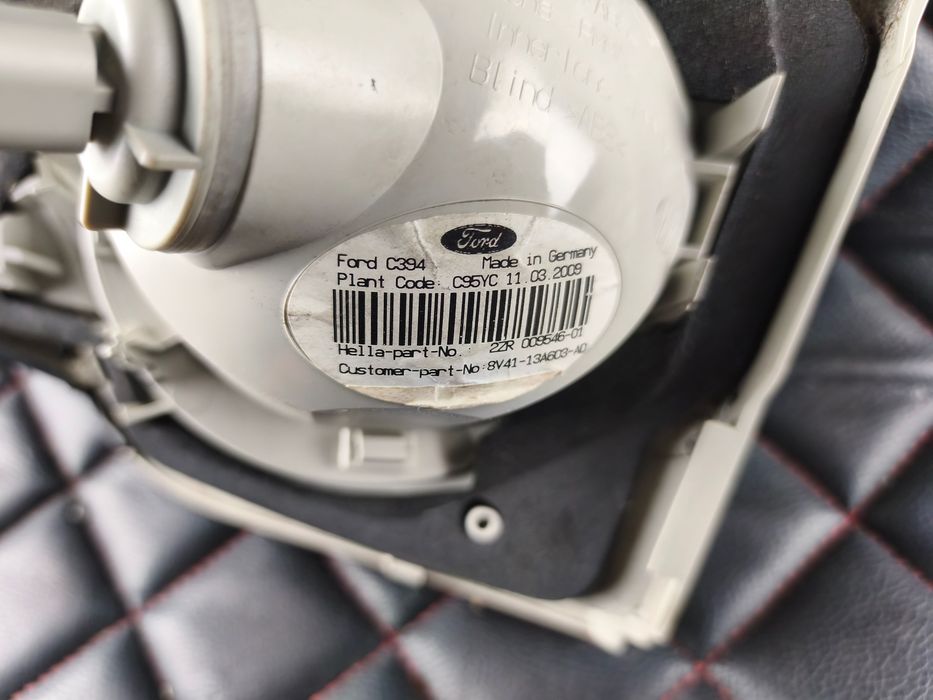Ford Kuga I Lampa Tylna Lewa W Klapę 2ZR00954601