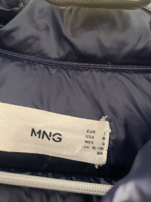 Куртка жіноча. Синя. Один раз одівана.