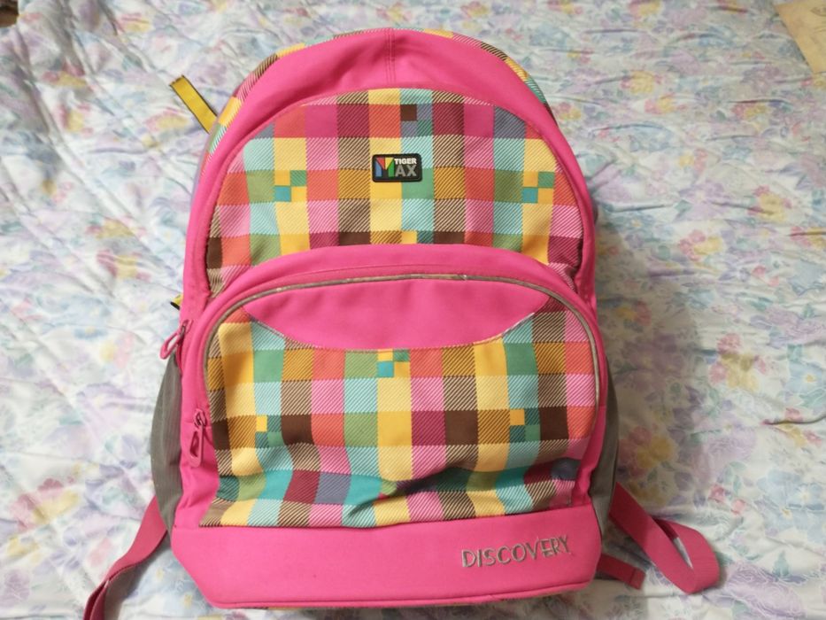 Продам рюкзаки для дівчат