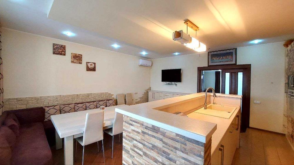 Продам будинок 350 м2 на 22 сотках за 10 хв ТРЦ Буковина Молл