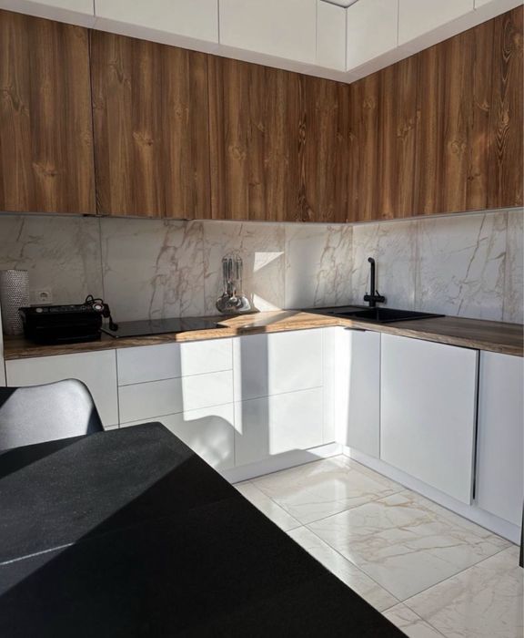 Оренда таунхаусу з генератором і ділянкою