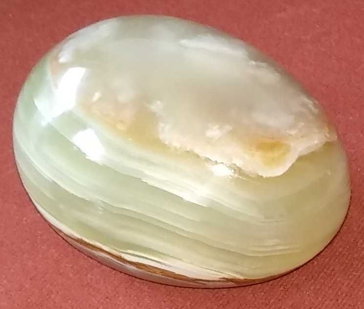 Agat kamień w kształcie jaja jajko z kamienia kamienne jajo