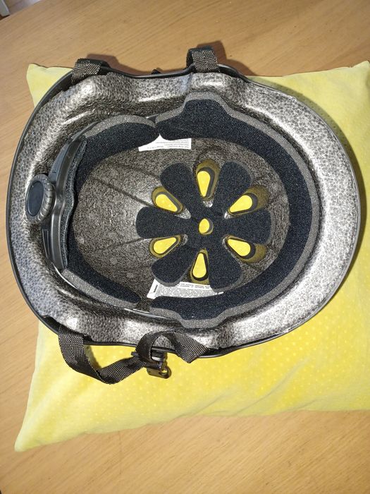 Kask czarny dziecięcy, chłopięcy hulajnoga