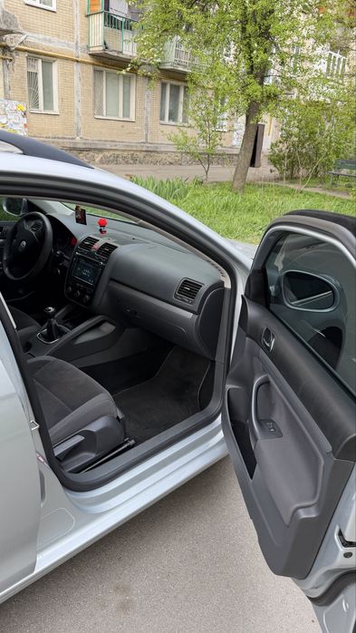 VW гольф 5 1.4  2008 року 152 тис пробіг