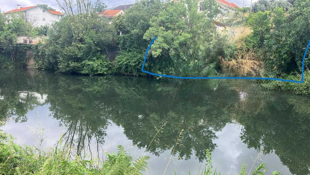 Terreno para construção junto ao Rio Ceira